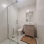 Δωμάτια σε οικογενειακή κατοικία Coliving Moderne A